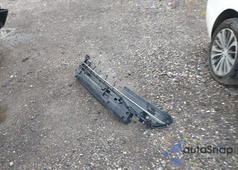 2017 Buick Lacrosse Essence z USA, uszkodzony, nr VIN 1G4ZP5SS8HU130705